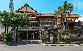 SPOT ON 1927 Hotel Candra Adigraha